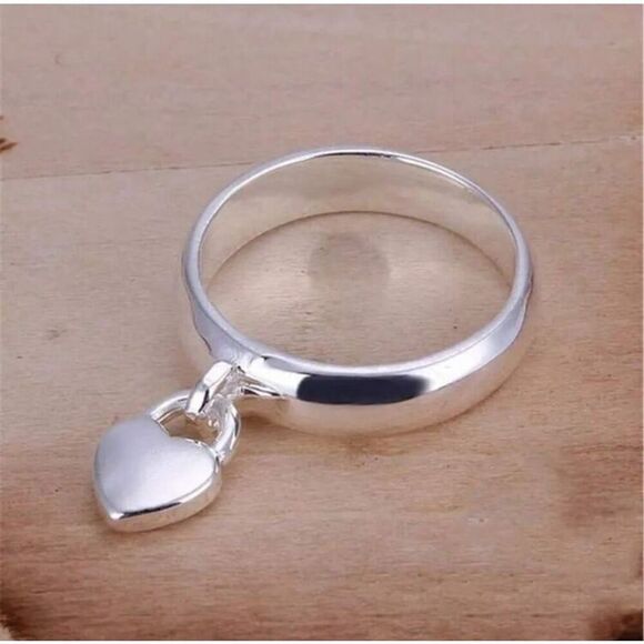 Sterling Heart Ring - Picture 3 of 6